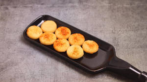 Lawa Cheese Balls(8 Pc)