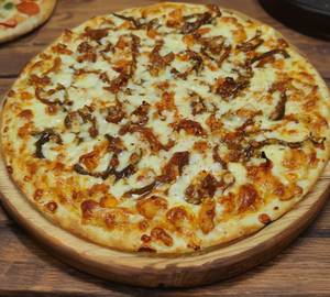Medium Chilli Chicken Pizza