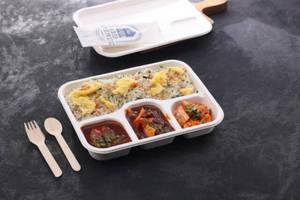 Egg Hakka Rice + Chicken Hot Garlic Sauce + Kimchi Salad