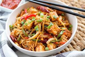 Paneer Hot Garlic Noodles