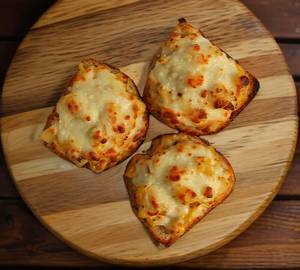 Mac & cheese toast  (with cheese) [3 slice]