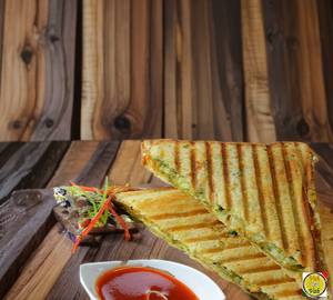 Aloo Pyaaz Grilled Sandwich