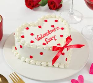 Valentine Love Butterscotch Heart Shape Cake
