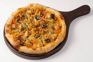 Smoky BBQ Paneer Pizza