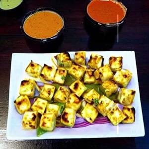 Mini Cheese Chilly Paneer Mayo