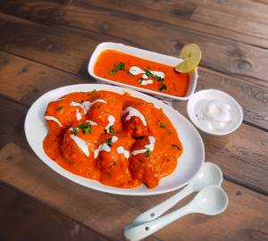 Veg makhani momos(8pcs)
