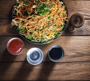 Veg Hakka Noodles