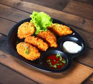 Veg kurkure momos (8pcs)