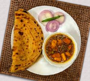Lachha paratha with matar paneer