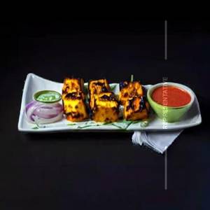 Paneer Lasuni Tikka 