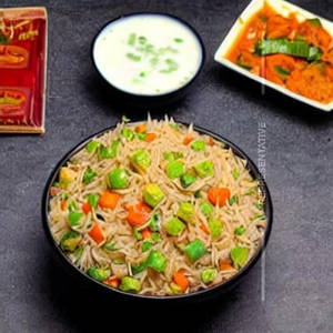 Schezwan Vegetable Paneer Fried Rice