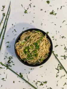 Veg schezwan noodles