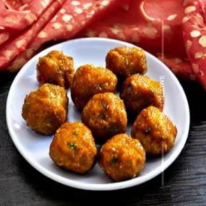 Kaju Chicken Balls 
