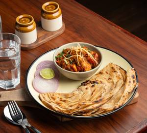 Bhuna murgh masala with laccha paratha