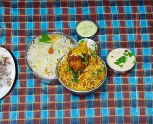 Chicken dum biryani+{Raita+Gravy}