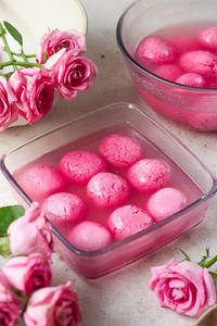 Gulab Rasgulla (4 Pcs)