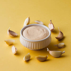 Cheesy Garlic Dip