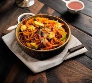 Schezwan egg noodles