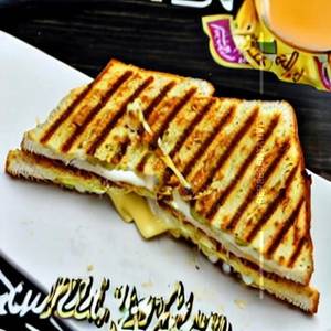 Melted cheese grilled sandwich
