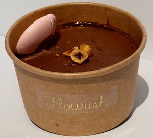 Crunchy Hazelnut-Chocolate Cake Tub