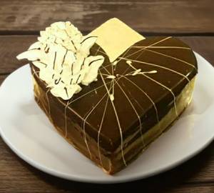 Heart Shape Choclate Mud Cake(Eggless) 1 Kg                                                   
