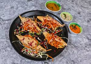 Schezwan Noodles Dosa