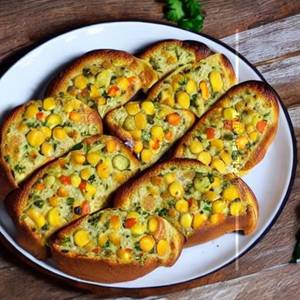 Vegetable Corn Garlic Bread