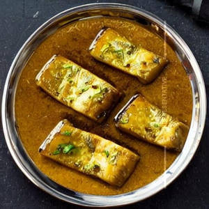 Steamed Pomfret Butter Pepper Garlic