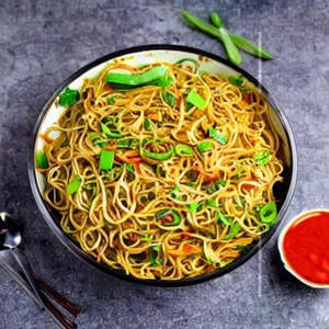 Veg Hakka Noodles