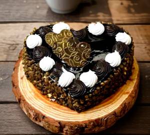 Dutch Heart Chocolate Chips Small Cake [ 500 Grams]