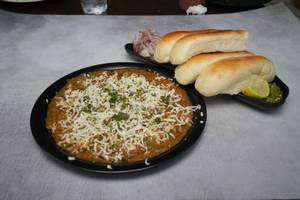 Cheese pav bhaji