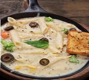 Chicken Pasta+chicken garlic bread