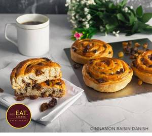 Cinnamon raisin danish