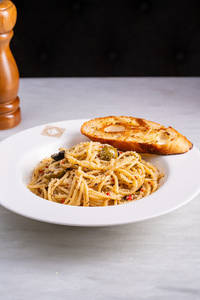 Spaghetti Pasta Aglio E Olio Peperoncino Pasta
