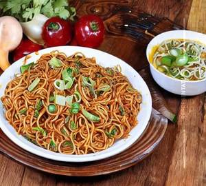 Manchurian noodles 