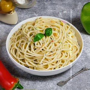 Spaghetty Pasta White Sauce