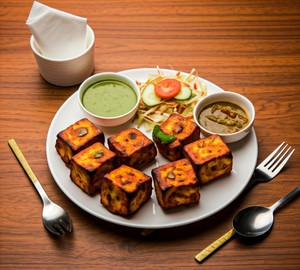Paneer Seekh Kebab (06 Pieces) - Served With Chutney, Pickle & Salad.