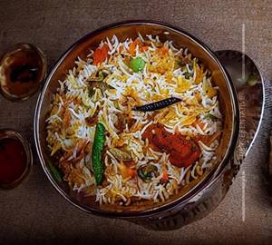 Veg hyderabadi biryani 
