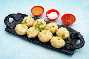 Veg Steamed Momos [8 Pieces]