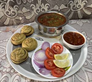 Dal-laccha bati platter