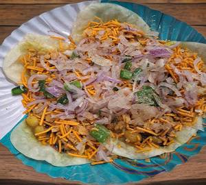 Sadi Aloo Puri [6 Pieces]