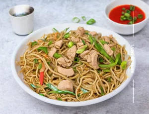 Chicken Hakka Noodle Half