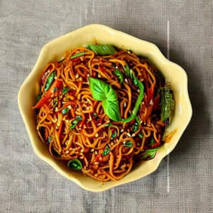 Spicy Chilly Basil Fried Noodle