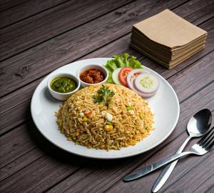 Egg Fried Rice (01 Plate) Served With Pickle, Chutney & Salad.