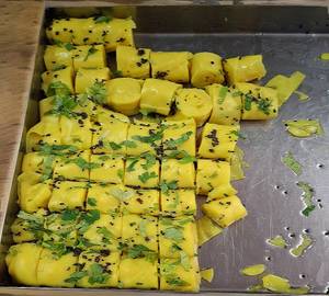 Vaghareli Pataudi Khandvi