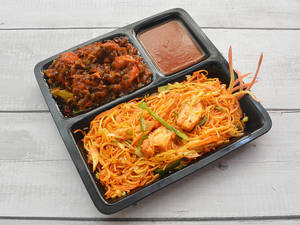 Chicken Noodles With Chicken Manchuriyan (dry/gravy)
