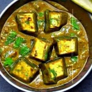 Green Peas Paneer Butter Masala