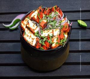 Tandoori Paneer Italian Crust
