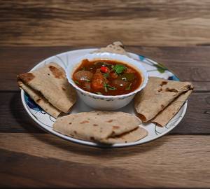 Roti [3 Pieces] With Chili Chicken [2 Pieces]