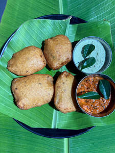 Sweet Potato Bajji (5 Pcs)